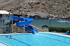 Dolphin Bay Seaside Resort & Suites