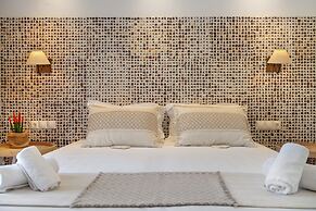 Dolphin Bay Seaside Resort & Suites