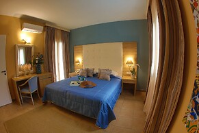 Dolphin Bay Seaside Resort & Suites