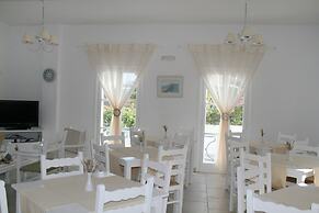 Spiros & Hiroko Hotel - Adults Only