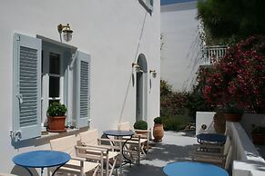 Spiros & Hiroko Hotel - Adults Only