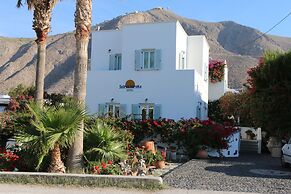 Spiros & Hiroko Hotel - Adults Only