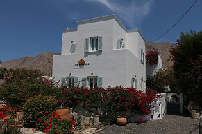 Spiros & Hiroko Hotel - Adults Only