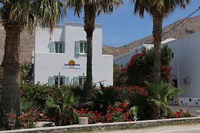 Spiros & Hiroko Hotel - Adults Only