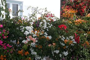 Spiros & Hiroko Hotel - Adults Only