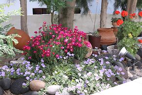 Spiros & Hiroko Hotel - Adults Only