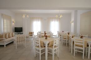 Spiros & Hiroko Hotel - Adults Only