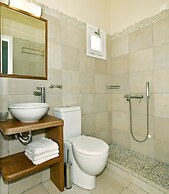 Spiros & Hiroko Hotel - Adults Only