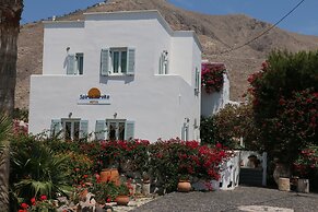 Spiros & Hiroko Hotel - Adults Only