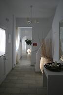 Spiros & Hiroko Hotel - Adults Only