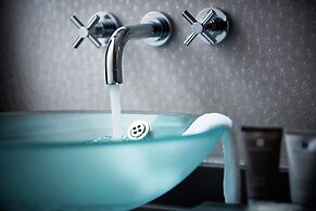 Rowhill Grange Hotel & Utopia Spa