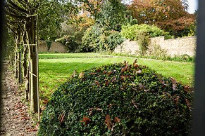 Rowhill Grange Hotel & Utopia Spa