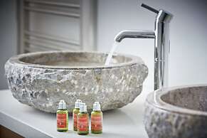 Rowhill Grange Hotel & Utopia Spa