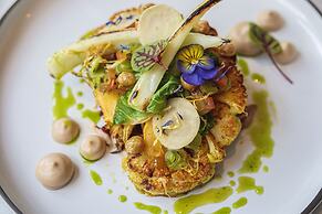 Rowhill Grange Hotel & Utopia Spa