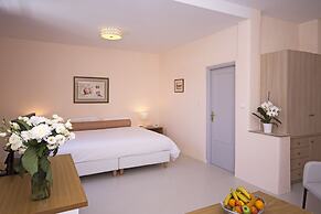 Mykonos Adonis Hotel