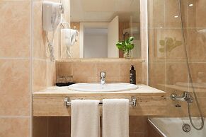Arenas Atiram Hotels