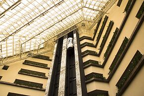Atrium Palace Hotel