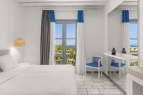 Mr & Mrs White Tinos