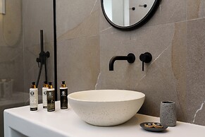 Mr & Mrs White Tinos