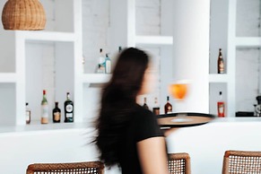 Mr & Mrs White Tinos