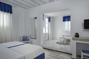 Mr & Mrs White Tinos