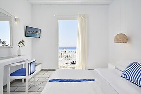 Mr & Mrs White Tinos