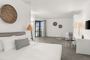 Mr & Mrs White Tinos