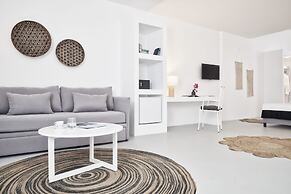 Mr & Mrs White Tinos