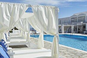 Mr & Mrs White Tinos