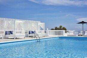 Mr & Mrs White Tinos