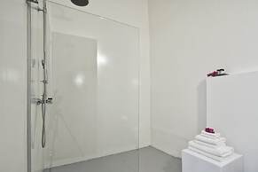 Mr & Mrs White Tinos