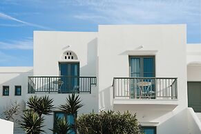 Mr & Mrs White Tinos