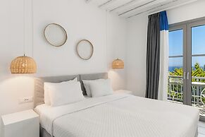 Mr & Mrs White Tinos