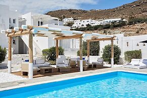 Mr and Mrs White Tinos
