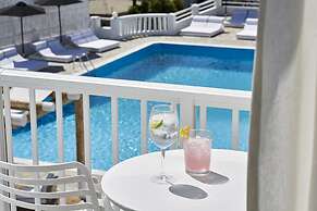 Mr & Mrs White Tinos