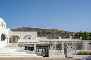 Mr and Mrs White Tinos