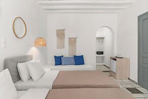 Mr & Mrs White Tinos