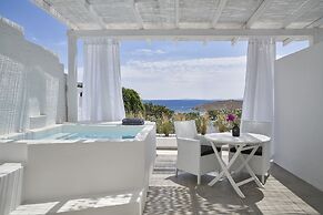 Mr & Mrs White Tinos