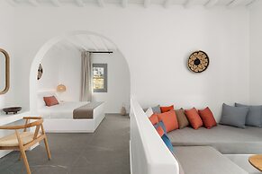 Mr & Mrs White Tinos