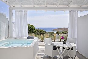 Mr & Mrs White Tinos