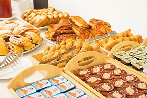 Mr & Mrs White Tinos