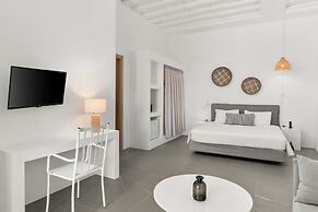 Mr & Mrs White Tinos