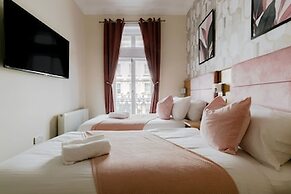 Mina Hotel
