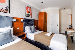 Mina Hotel