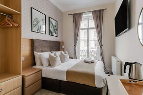 Mina Hotel