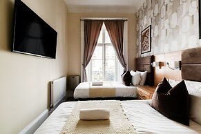 Mina Hotel