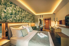 Zeus Dolce by Wyndham Athens