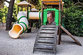 The Grove Seaside Hotel