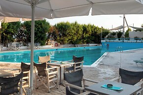 The Grove Seaside Hotel