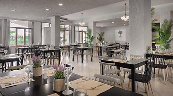 The Grove Seaside Hotel